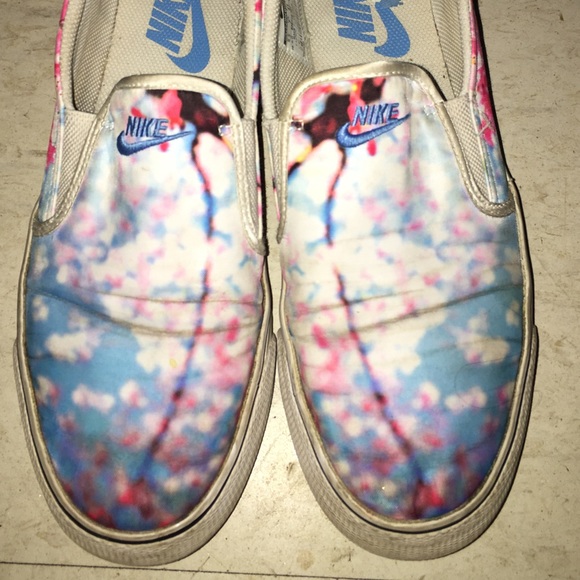 Nike Shoes - Nike shoes